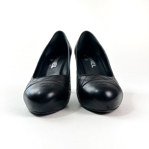 CHANEL Quilted Platform Black Pumps Size 38.5 US 8 CC Logo Heel Cap Toe - Picture 6 of 12